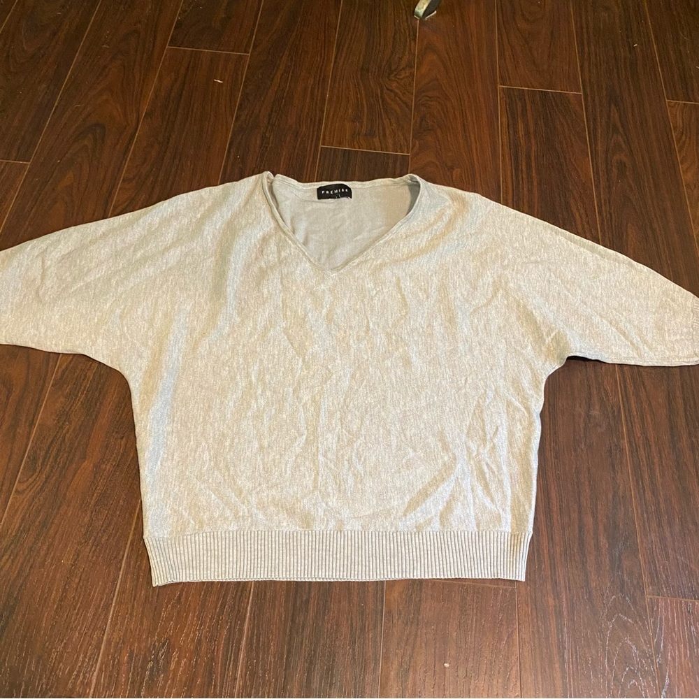 Premise | V neck shirt